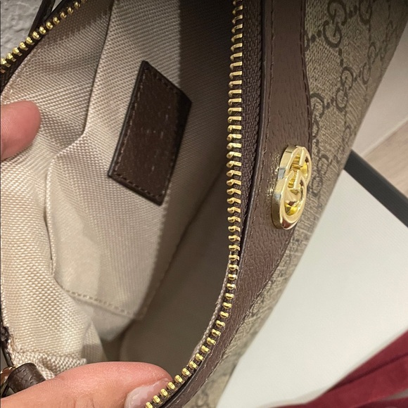 Gucci Brown and Tan GG Shoulder Bag - Picture 3 of 11